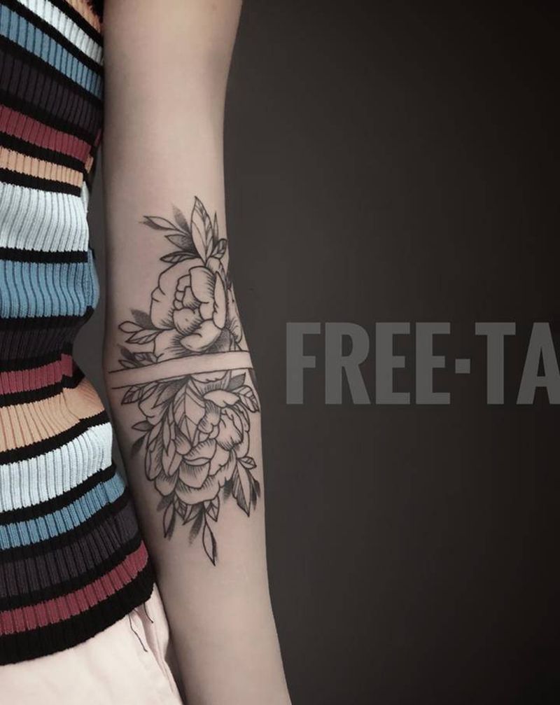 素花纹身图片_手臂纹身图案