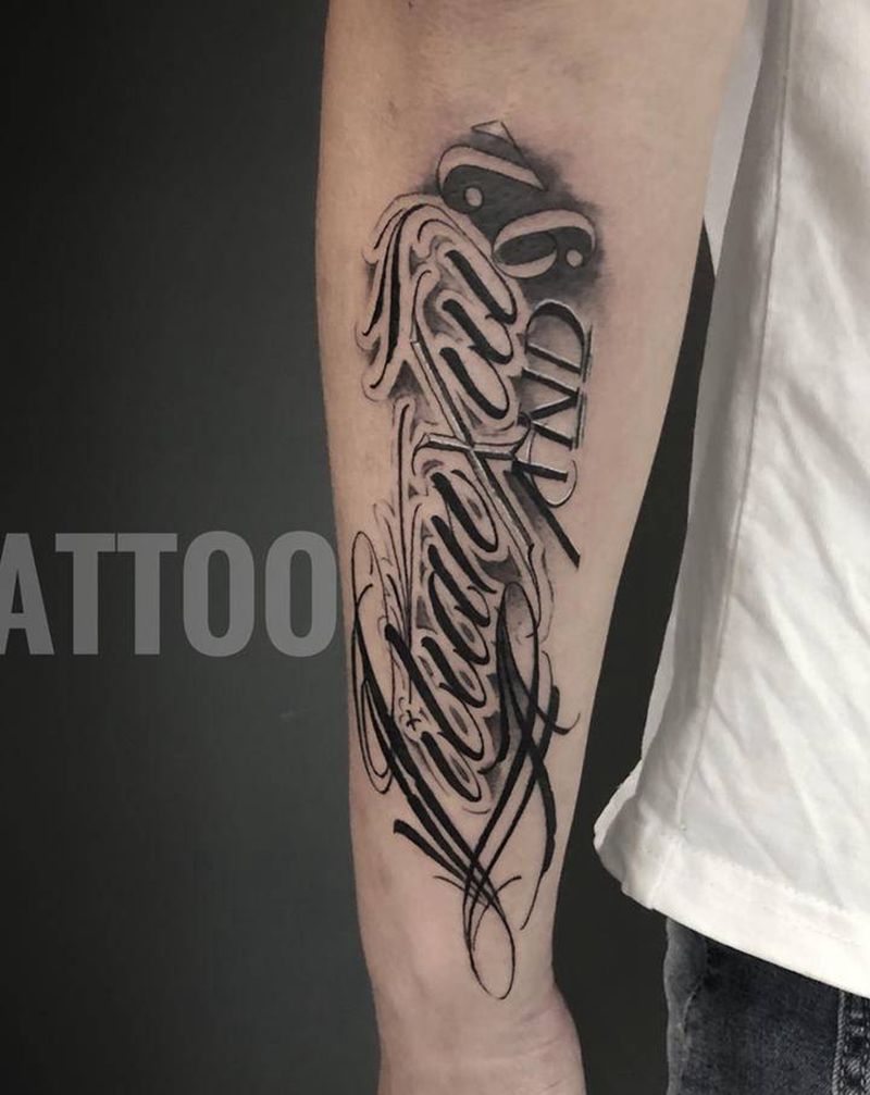 花体纹身图片_手臂花体字纹身图案