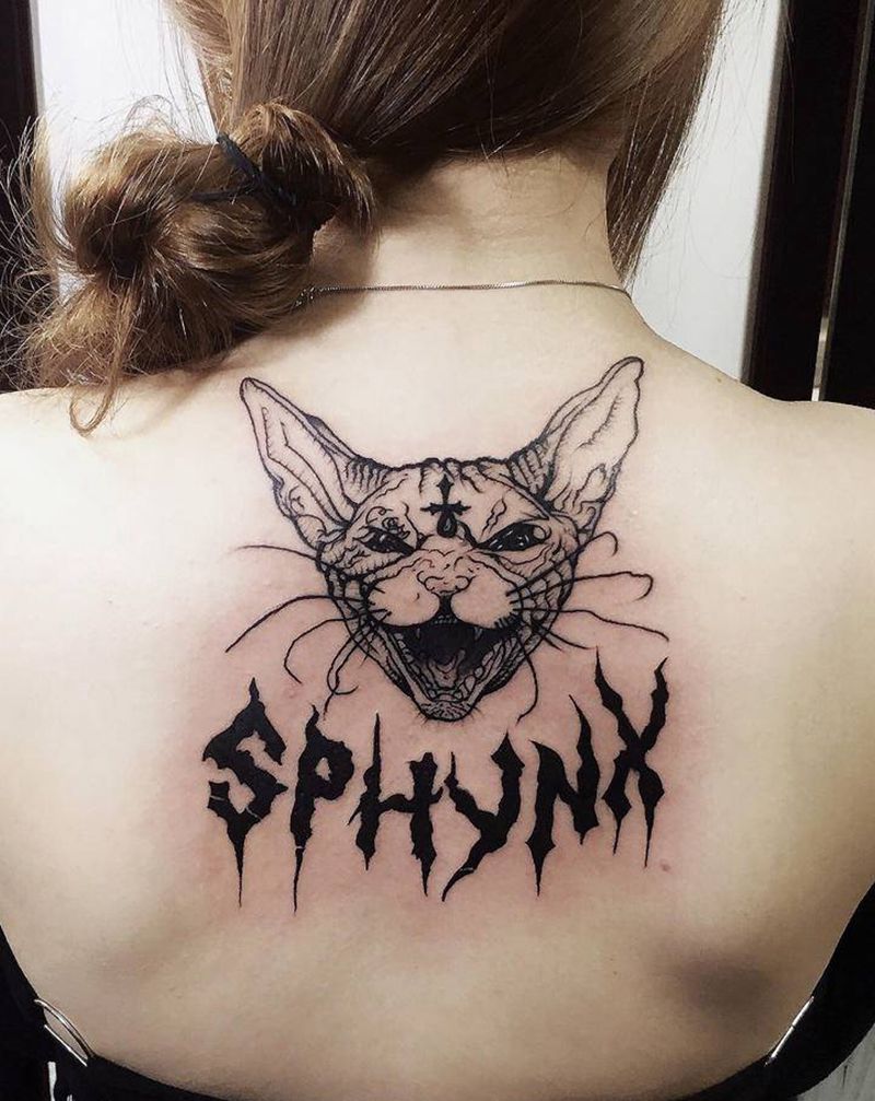 斯芬克斯猫纹身图片_颈部背部花体字图腾无毛猫小清新后背纹身图案