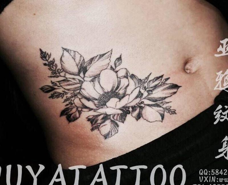 素花纹身图片_腹部新传统New School纹身图案