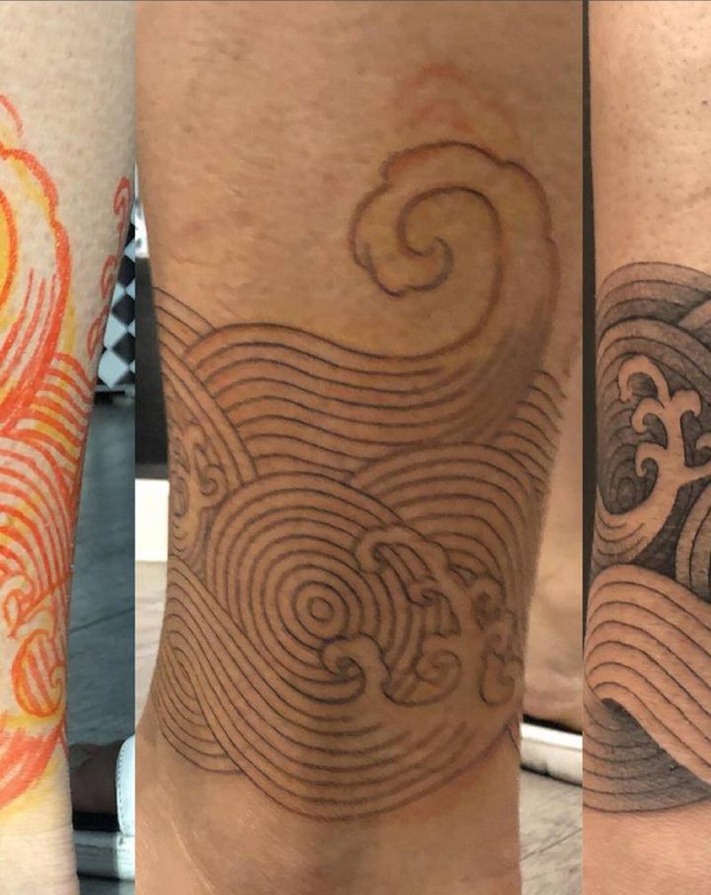 浪纹身图片_腿部脚部点刺几何纹身图案