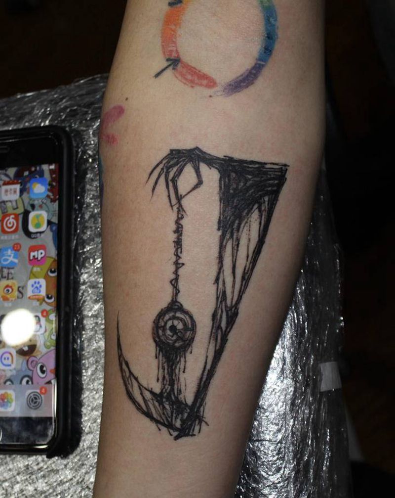 跑不过死神纹身图片_手臂几何水墨速写死神纹身图案