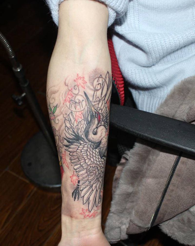 仙鹤纹身图片_新传统仙鹤纹身图案