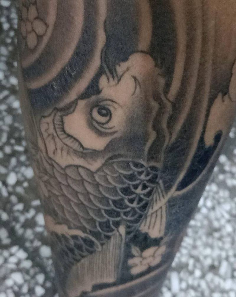 一些客照纹身图片_胸部背部纹身图案