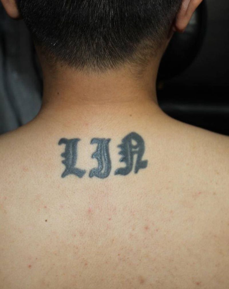 遮盖纹身图片_颈部New SchoolOld School山纹身图案