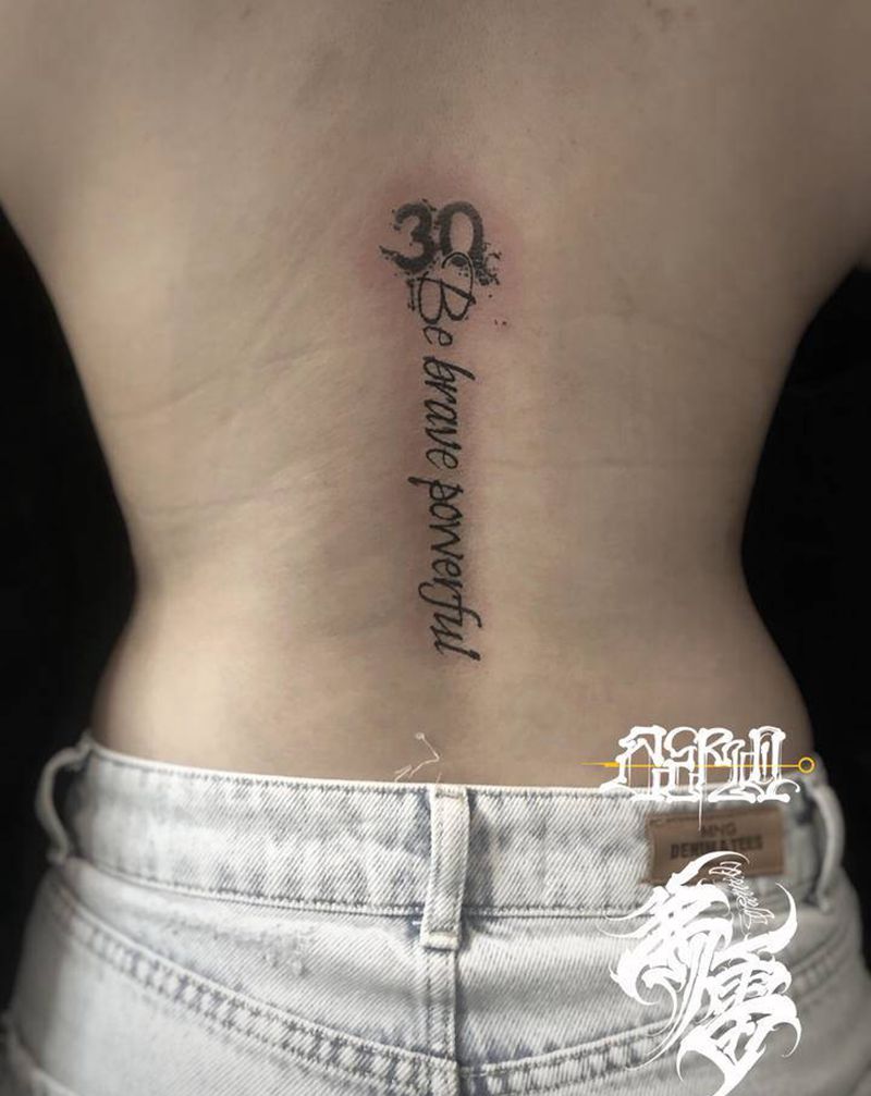 30 送给自己第一个纹身纹身图片_背部纹身图案