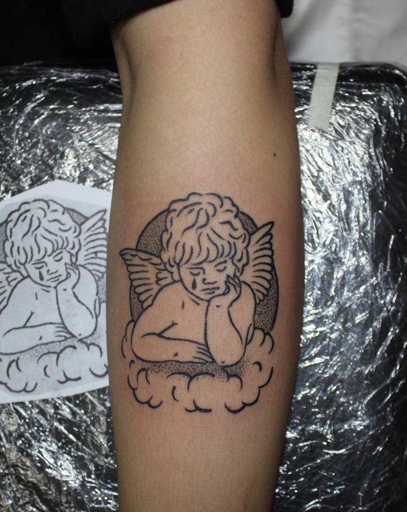 小天使沉思纹身图片_手臂点刺Old School天使纹身图案