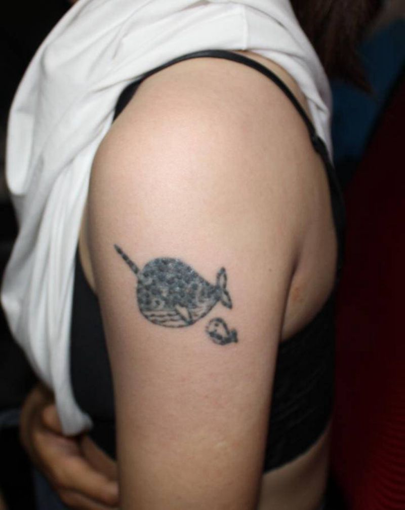 水墨花遮盖纹身图片_手臂新传统水墨花中国风遮盖纹身图案