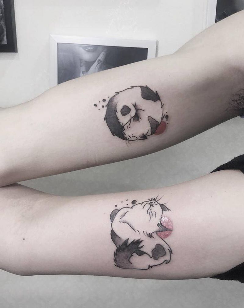 情侣纹身纹身图片_手臂肩部猫大臂内侧小清新纹身图案