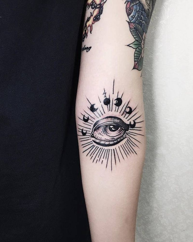 眼睛纹身图片_手臂手部Old School几何上帝之眼原创手腕纹身图案