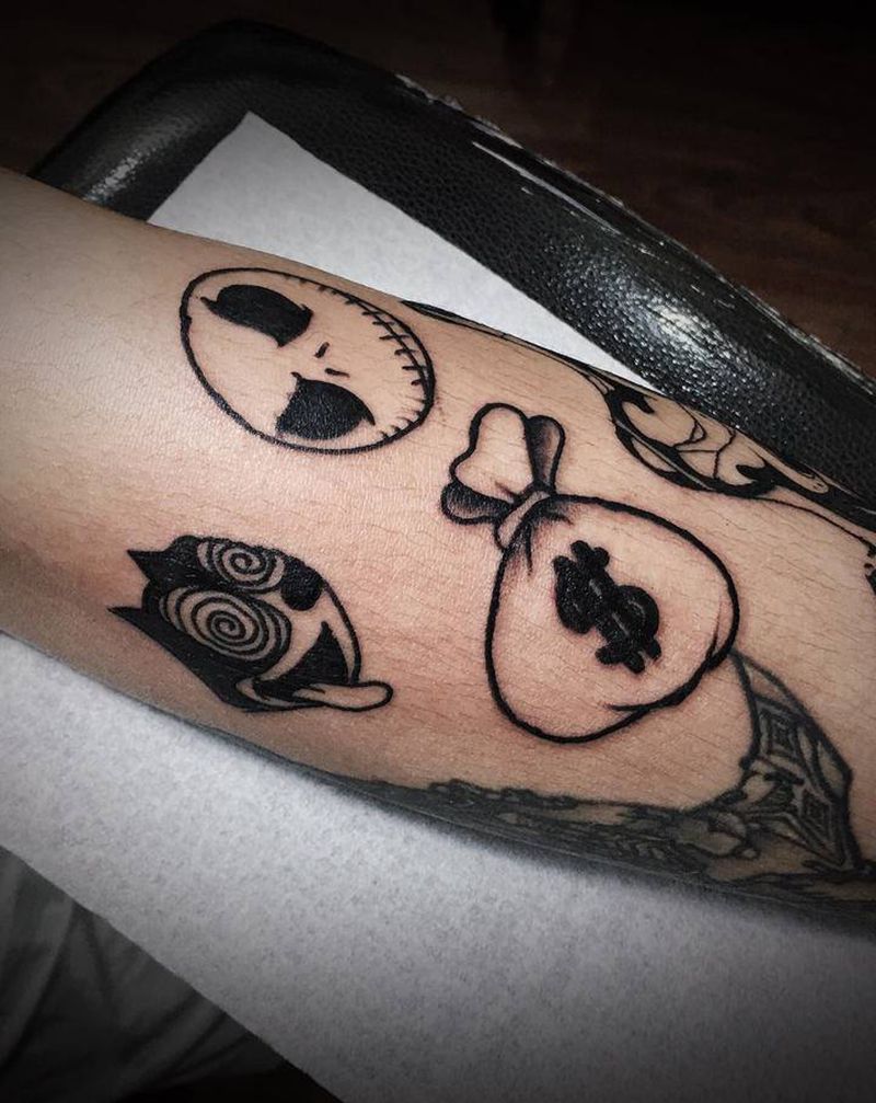 拼接花臂纹身图片_手臂Old School图腾钱袋拼接面具纹身图案