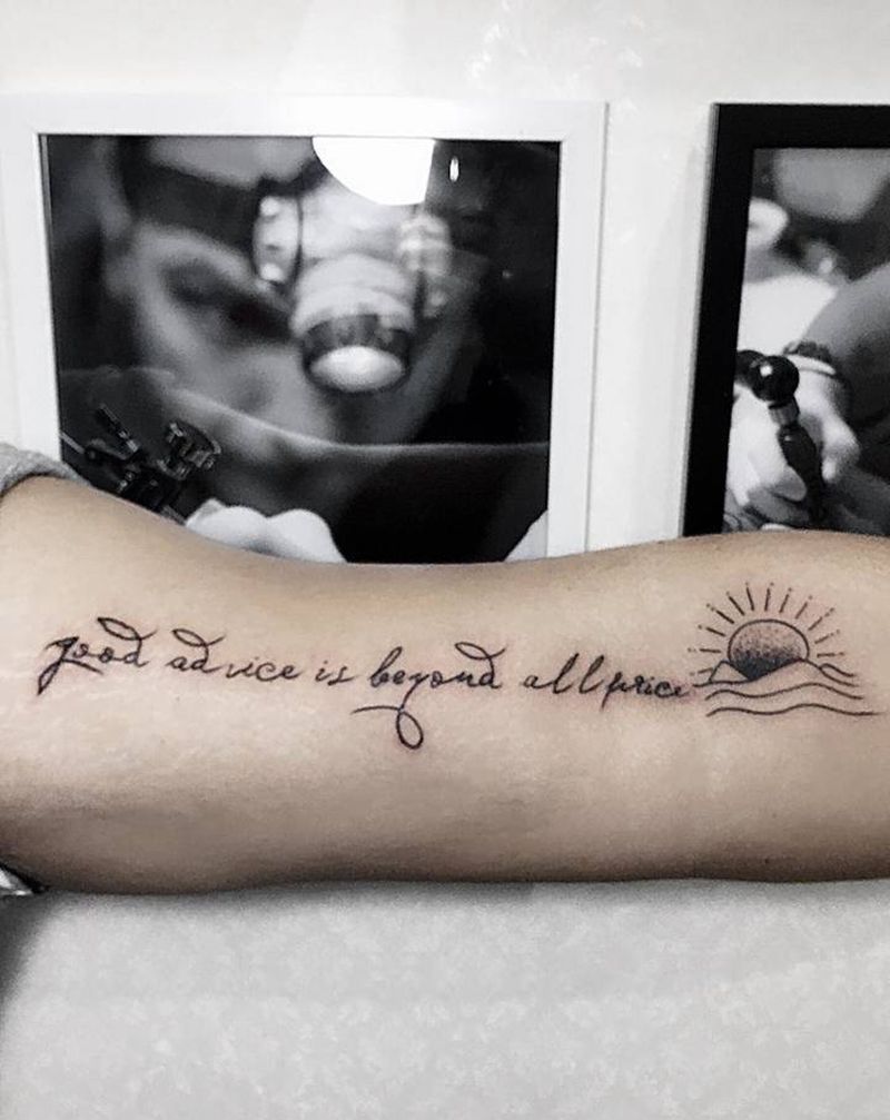 情侣文身纹身图片_手臂肩部点刺图腾原创日月小清新纹身图案