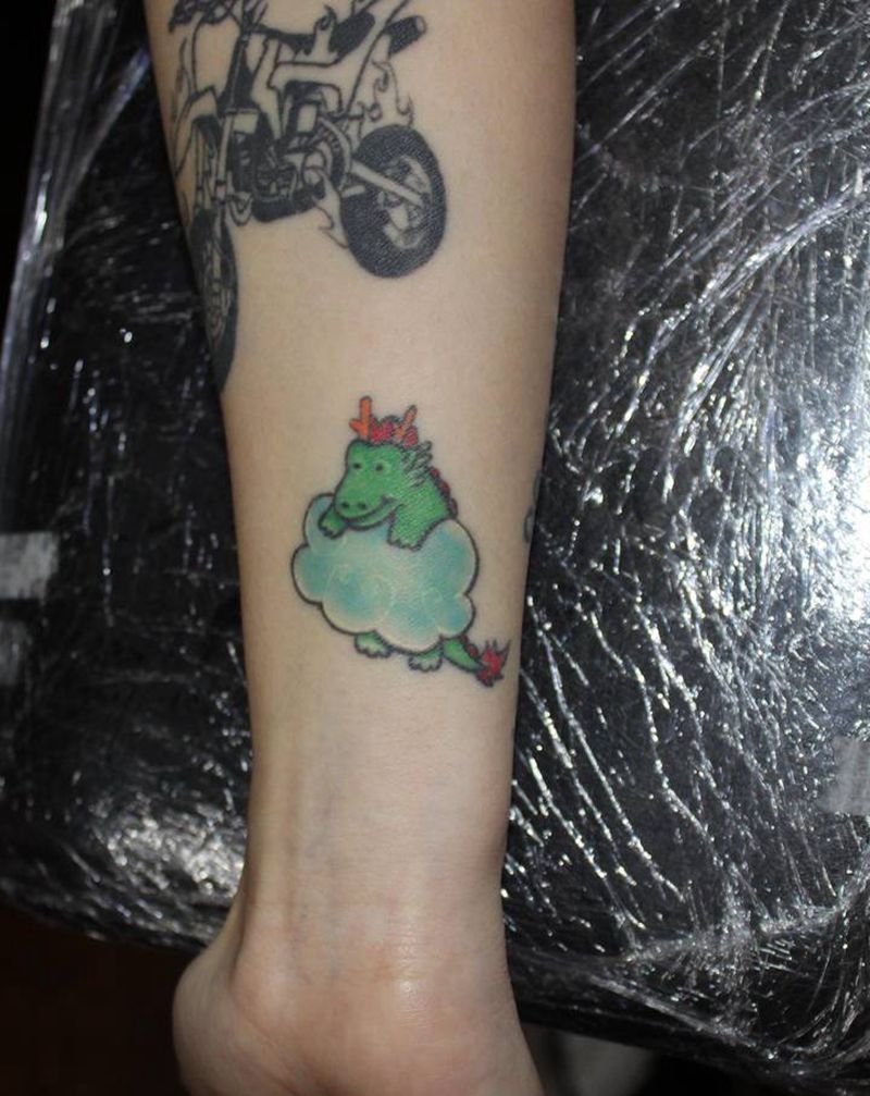 遮盖纹身图片_手臂Old School图腾玫瑰遮盖纹身图案