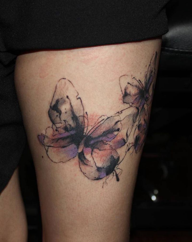 水彩蝴蝶修饰红色胎记纹身图片_腹部水墨水彩蝴蝶胎记纹身图案