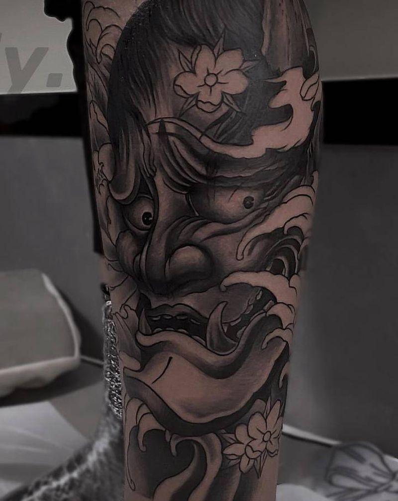 老图新上纹身图片_脚部纹身图案