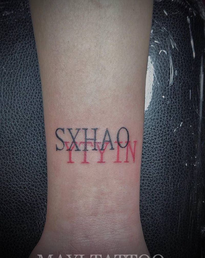 小英文纹身图片_手臂红黑手腕小清新纹身图案