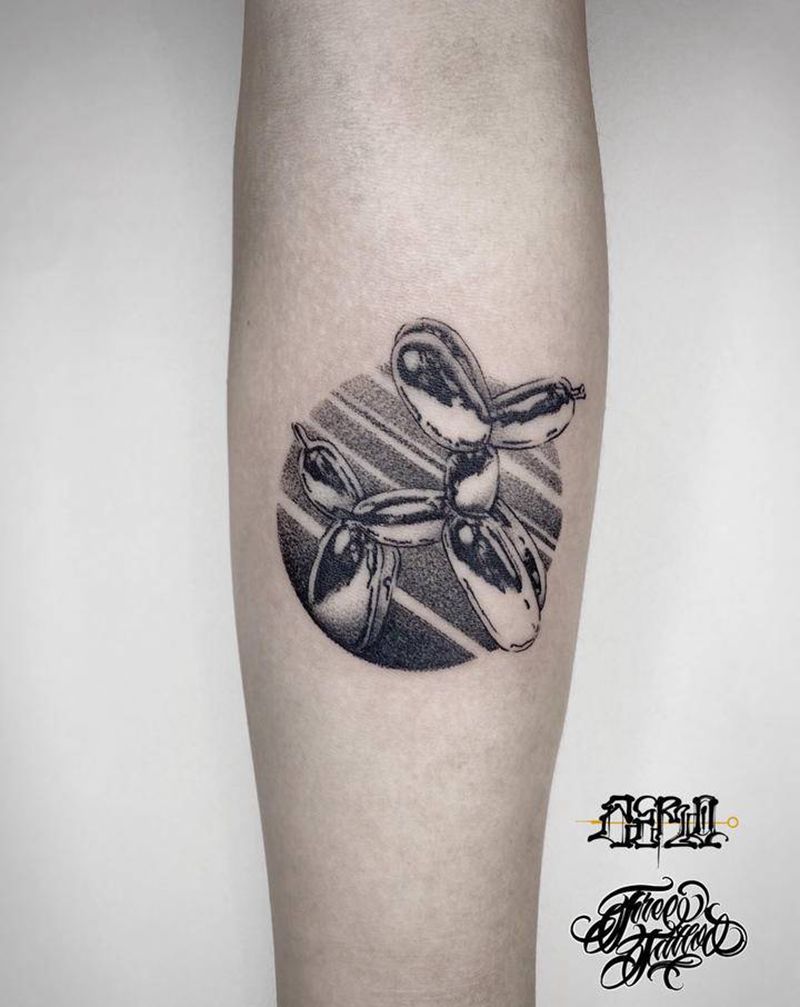 贵宾狗气球纹身图片_手部点刺纹身图案