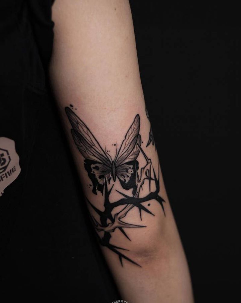 蝶勇纹身图片_手臂蝴蝶纹身图案