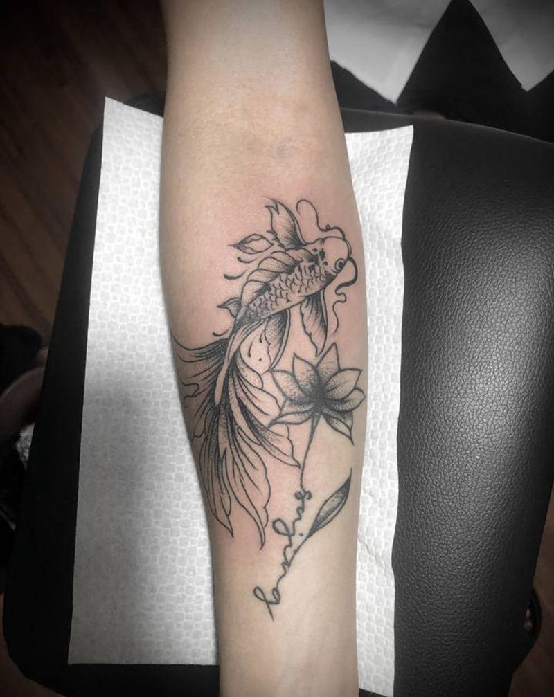 金鱼纹身图片_手臂点刺金鱼小臂小清新纹身图案
