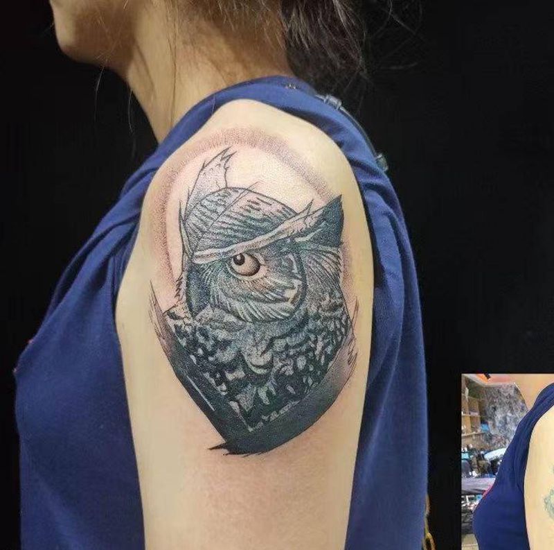 猫头鹰纹身图片_手部纹身图案