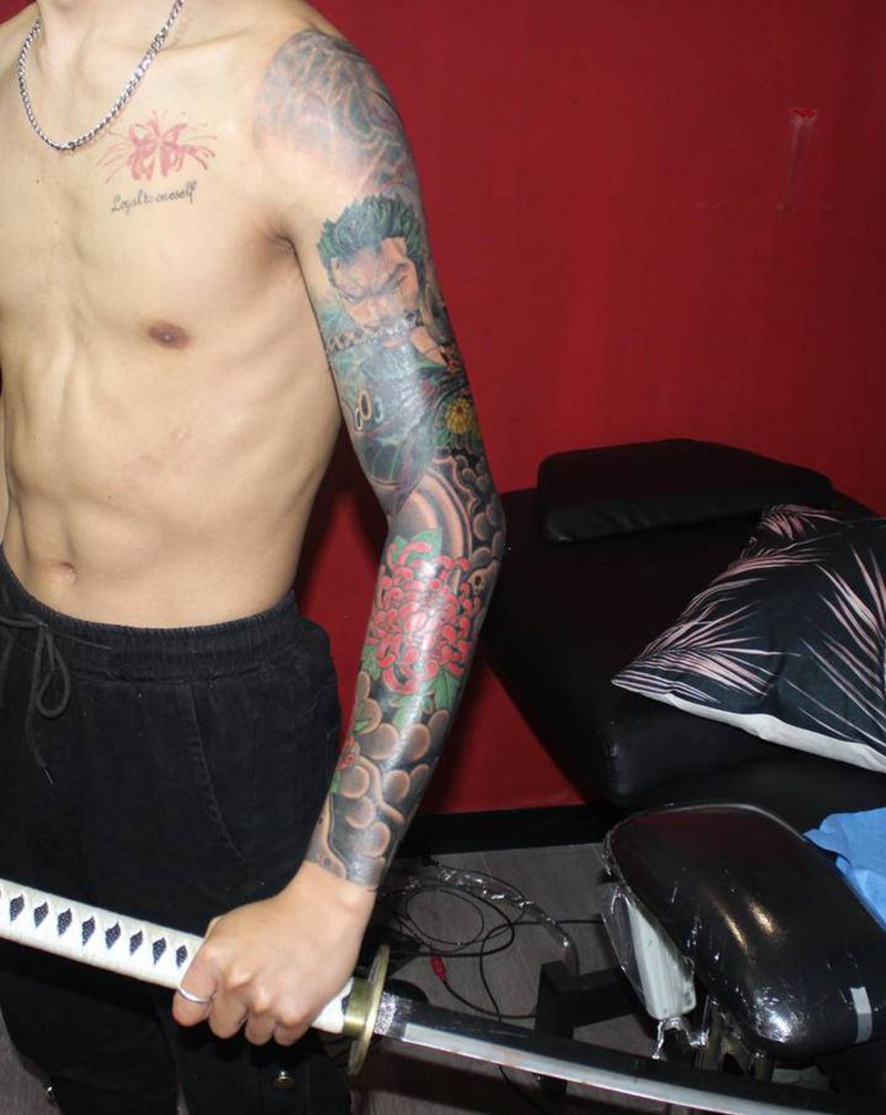 索隆日式花臂纹身图片_手臂手部老传统欧美写实索隆花臂日式纹身图案