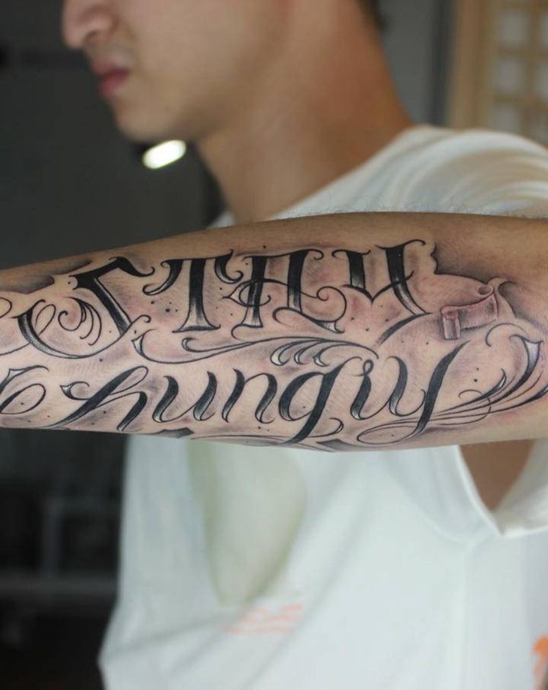 花体字纹身图片_手臂花体字纹身图案