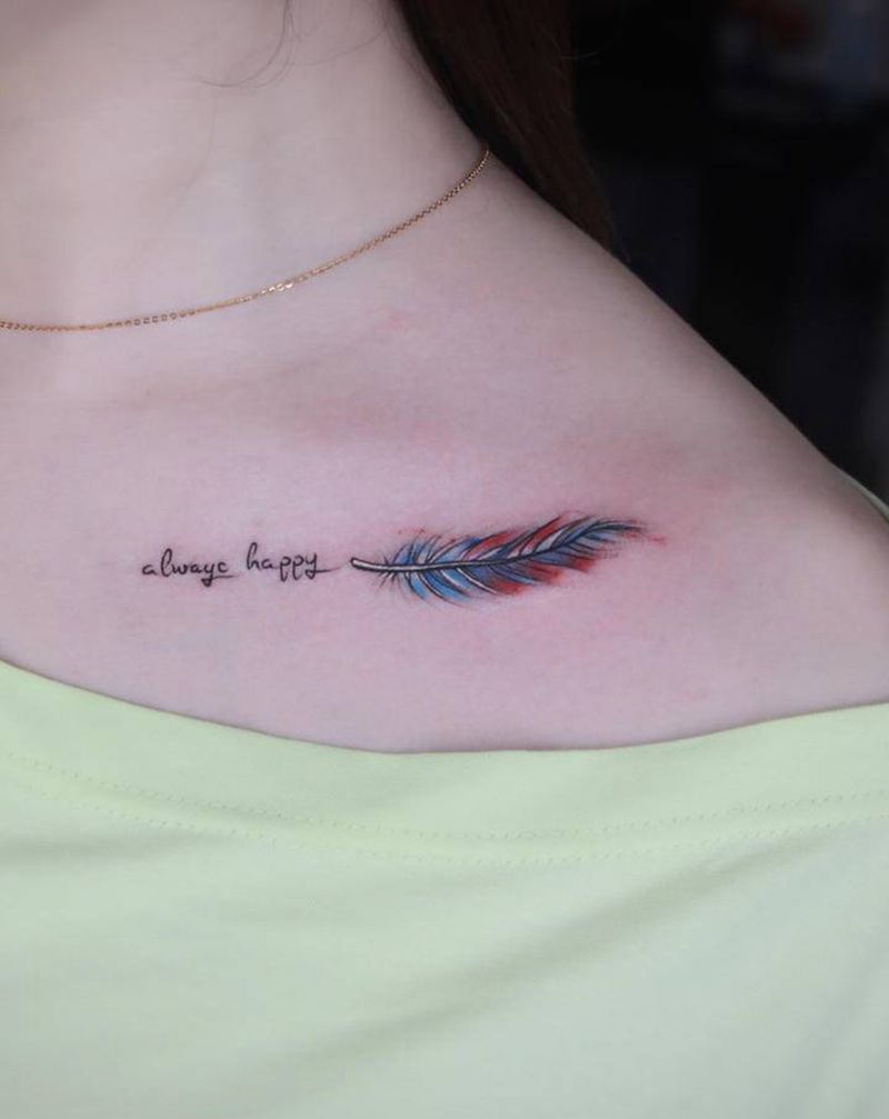 羽毛纹身图片_胸部肩部纹身图案