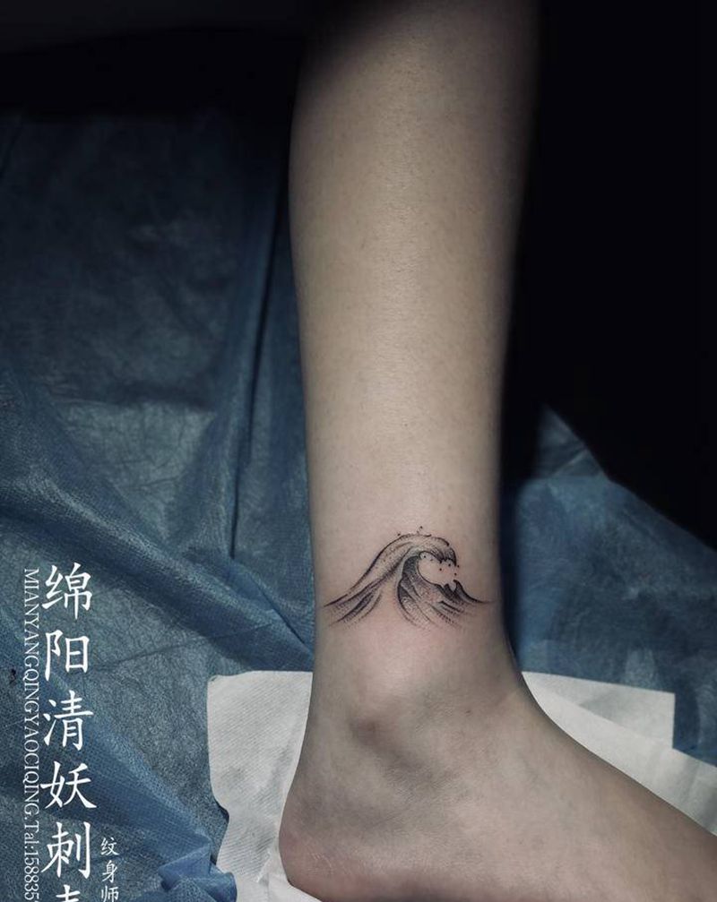 浪纹身图片_腿部水墨纹身图案