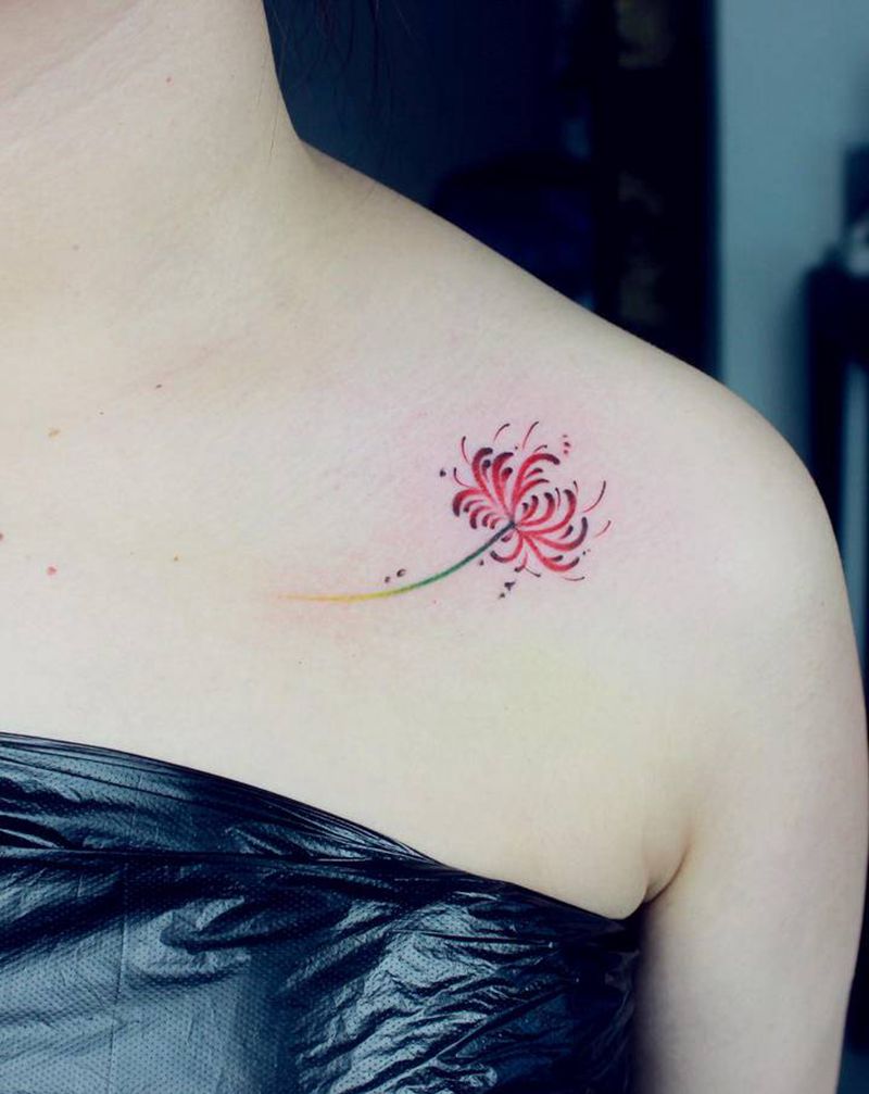 彼岸花纹身图片_臀部背部纹身图案
