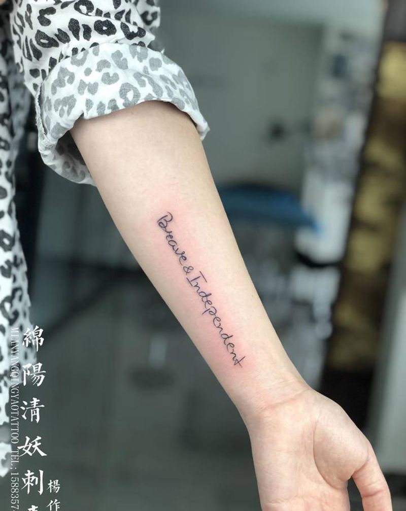 字母纹身图片_脚部手部纹身图案