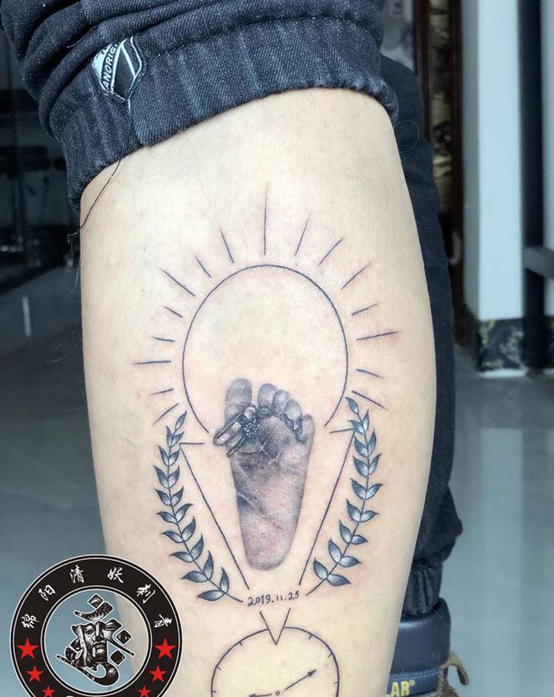脚印纹身图片_肩部颈部纹身图案
