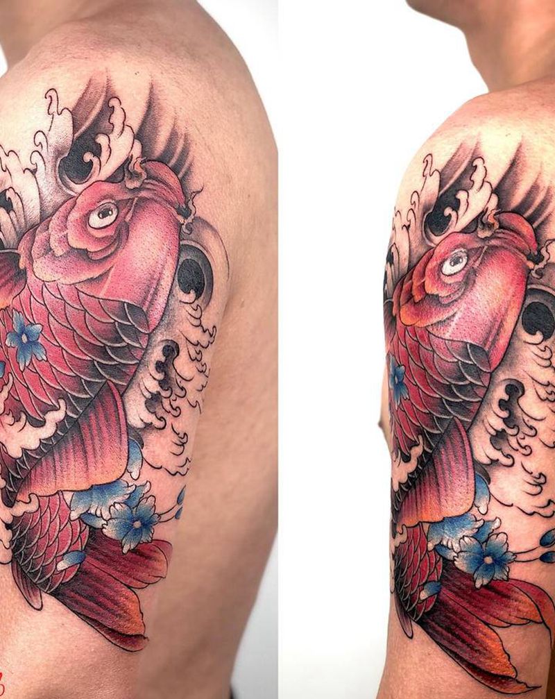 鲤鱼纹身图片_胸部肩部纹身图案