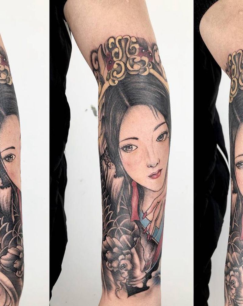 已经纹身图片_胸部肩部纹身图案