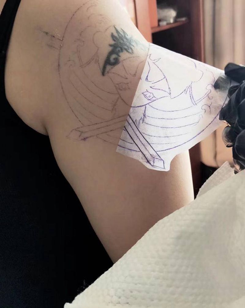 大臂遮盖 #哪吒#纹身图片_臀部纹身图案