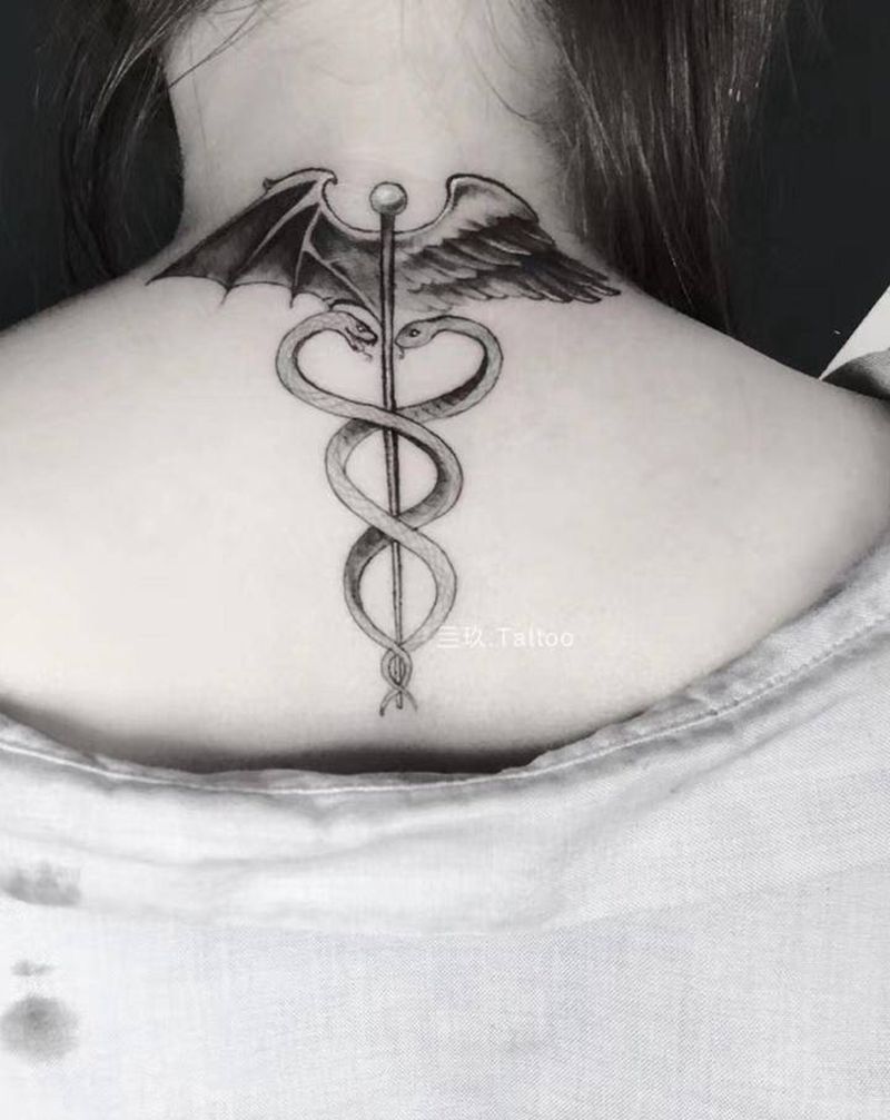 双蛇杖纹身图片_颈部纹身图案