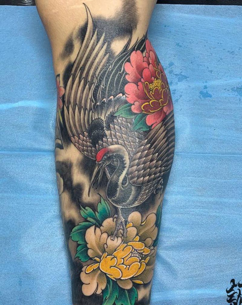 鹤纹身图片_腿部新传统纹身图案