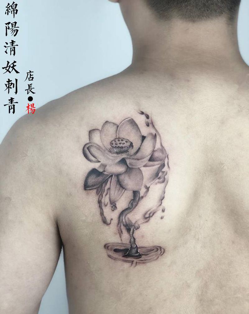 荷花纹身图片_胸部背部纹身图案