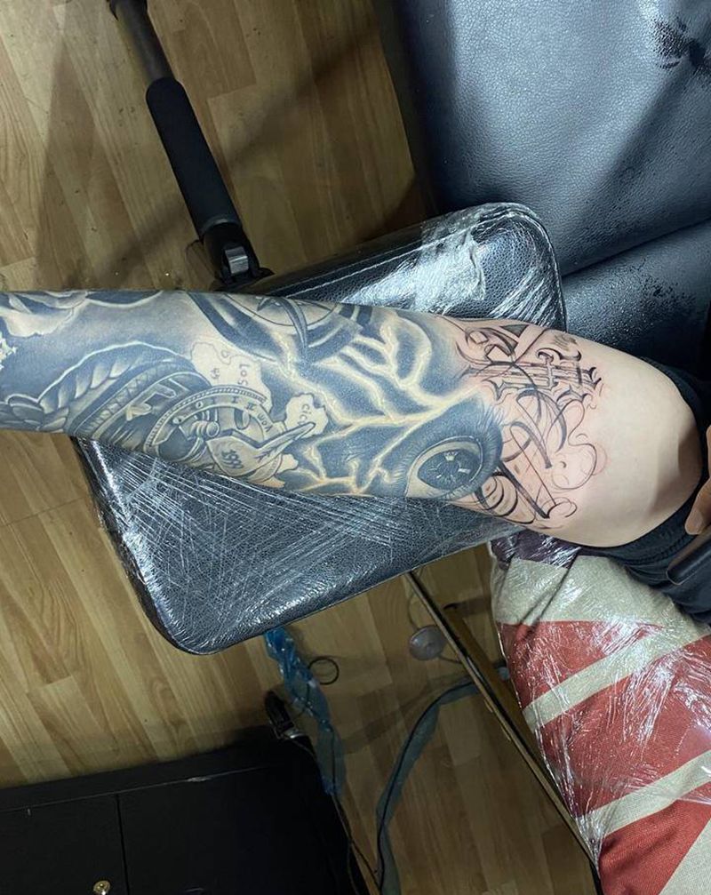 花体字纹身图片_手臂花体字纹身图案