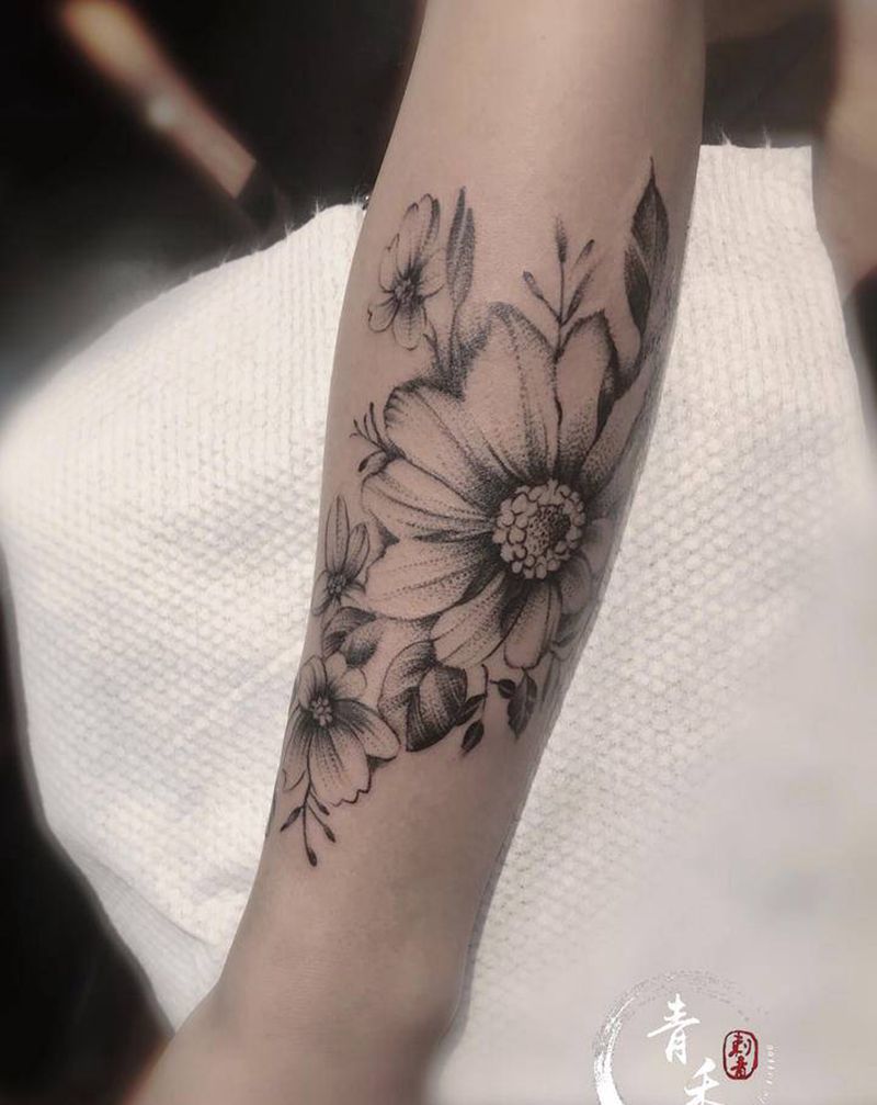 素花纹身图片_手臂纹身图案