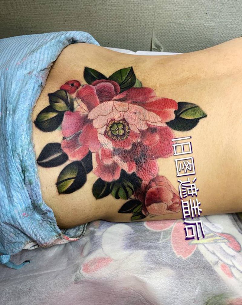 花朵朵纹身图片_背部纹身图案