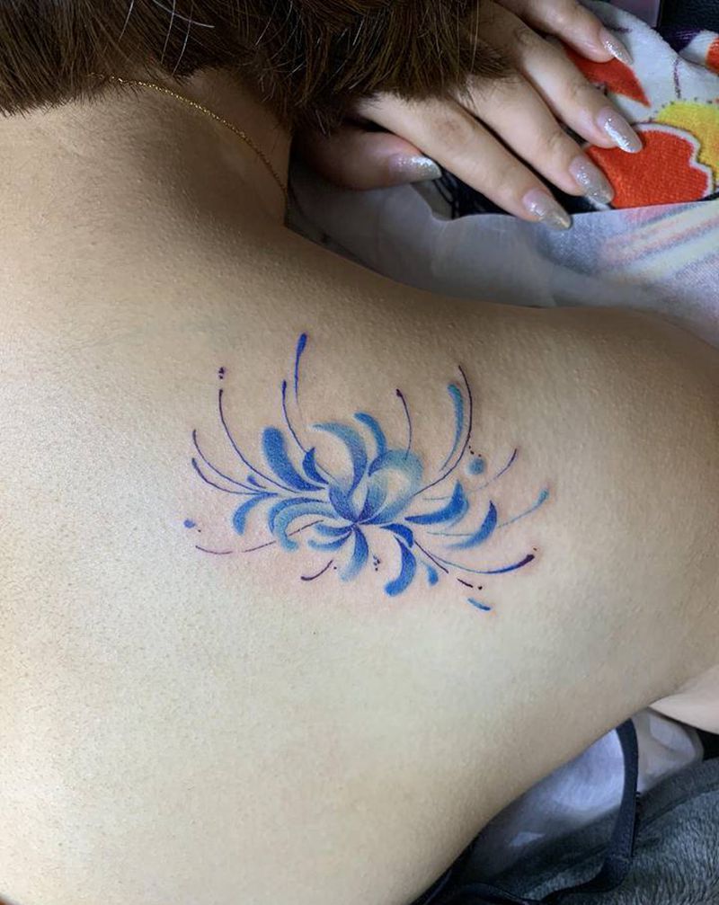 彼岸花纹身图片_肩部纹身图案