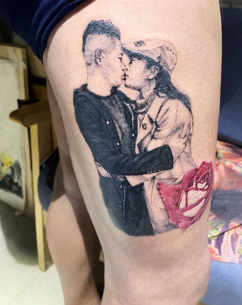 一吻定情纹身图片_腿部纹身图案