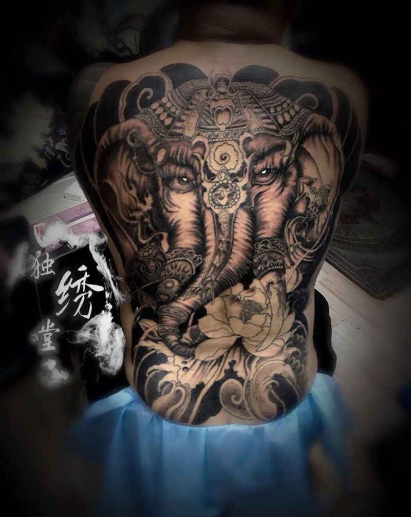象神纹身图片_背部纹身图案
