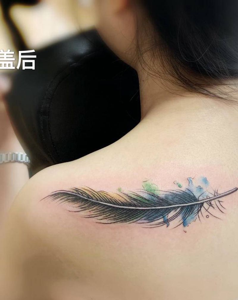 遮盖羽毛纹身图片_背部图腾新传统纹身图案
