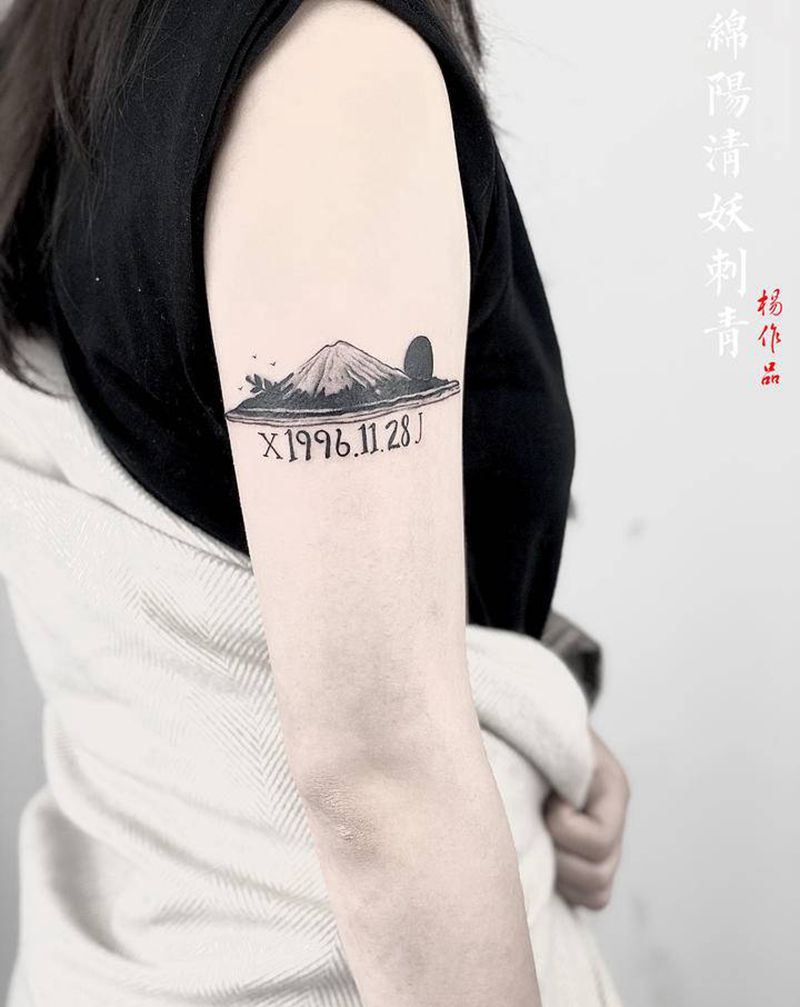 大臂山遮盖纹身纹身图片_胸部肩部纹身图案