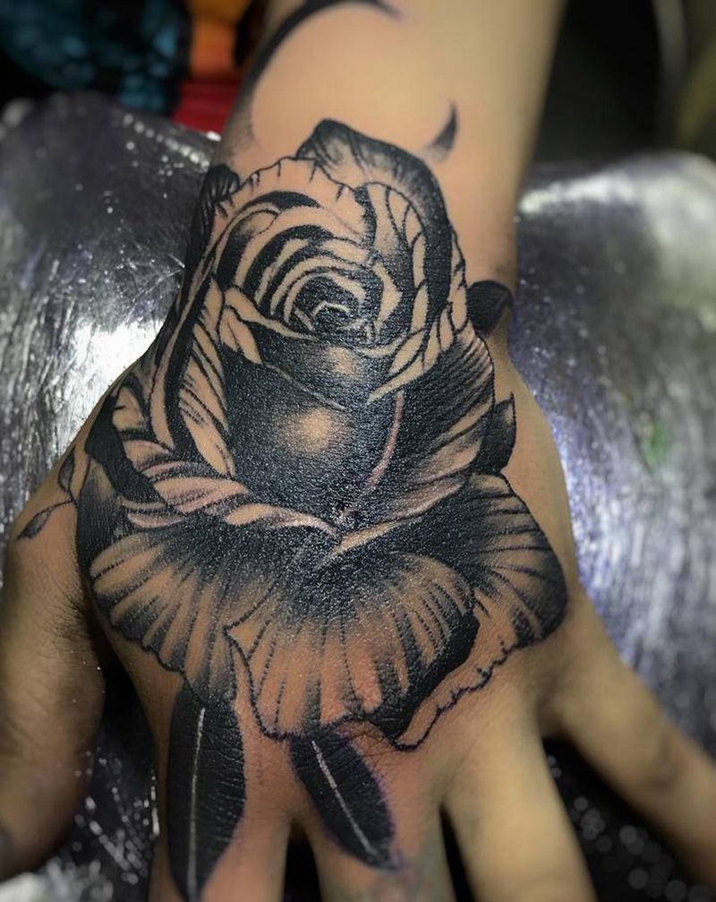 玫瑰纹身图片_手部纹身图案
