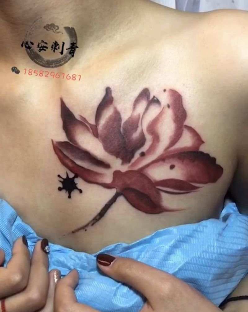 广元纹身心安刺青纹身图片_胸部水彩水墨纹身图案