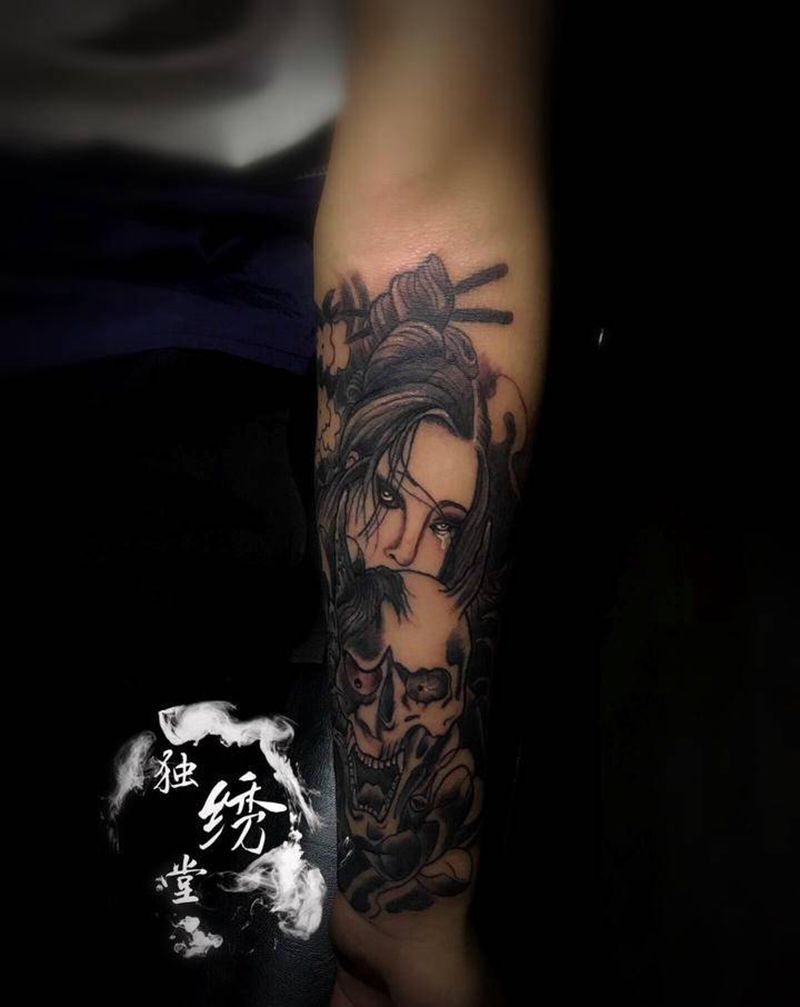 艺姬纹身图片_手臂纹身图案