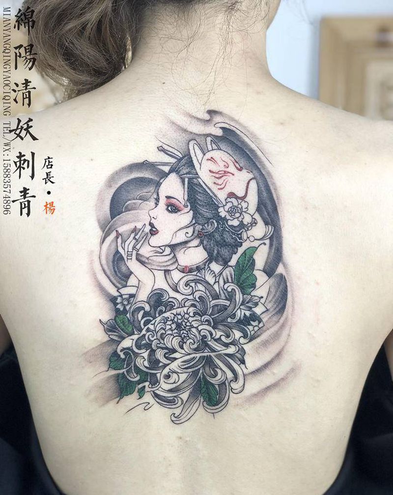 艺伎纹身图片_胸部肩部纹身图案