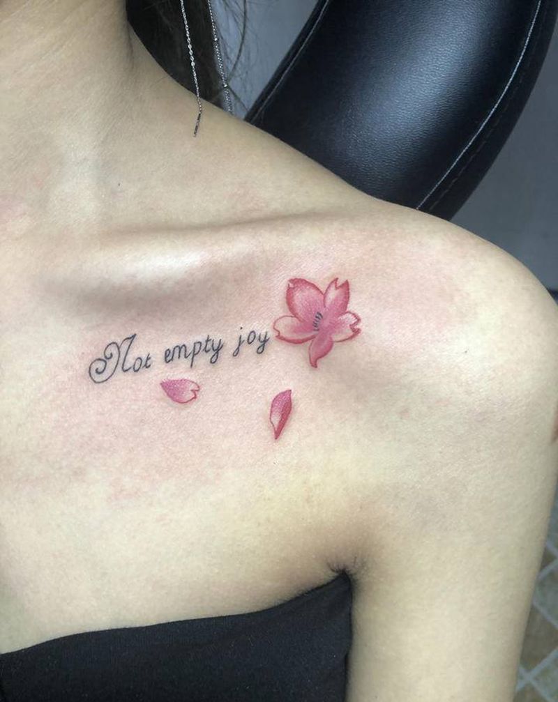 锁骨纹身纹身图片_肩部胸部水彩纹身图案